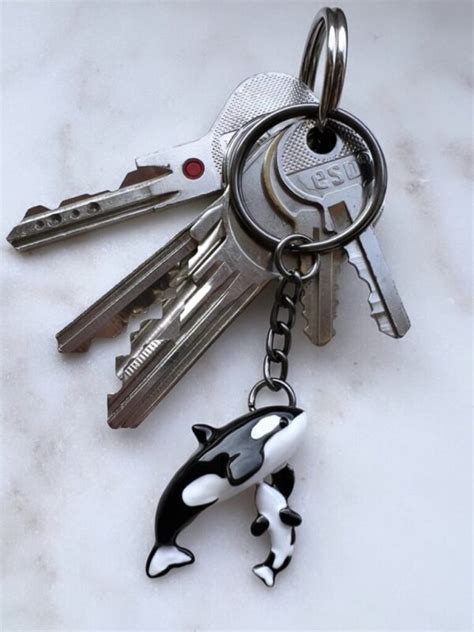 orca keychain - family bond - Orca Legacy