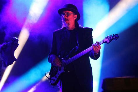 Primus Frontman Les Claypool’s Bass Sells for Over $50K on eBay