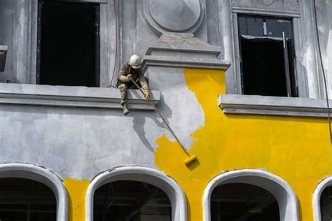 3 Tips for Painting a Commercial Building Exterior