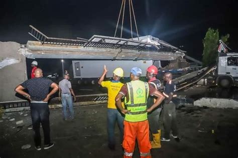 Lagos set up incident station at scene of pedestrian bridge collapse ...