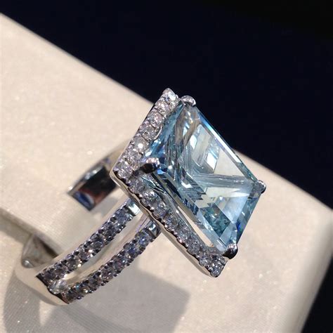 Aquamarine & Diamond Ring | Crown Jewellery