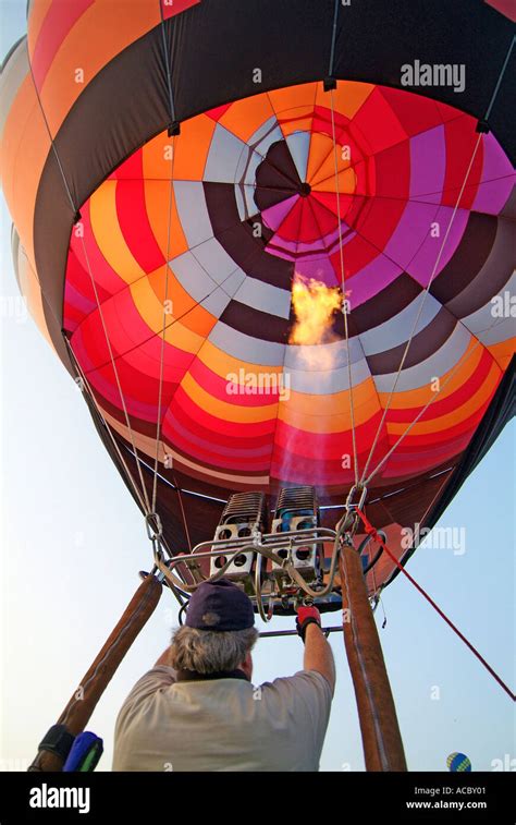 Annual Hot air balloon festival competition held at Howell Michigan ...