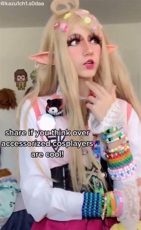 Do you think over accessorized cosplays are cool? [Video] | Cute cosplay, Cosplay characters ...