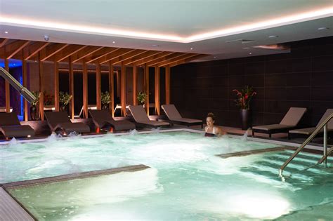 Gym with Spa in Finchley | Sauna & Steam Room | David Lloyd Clubs