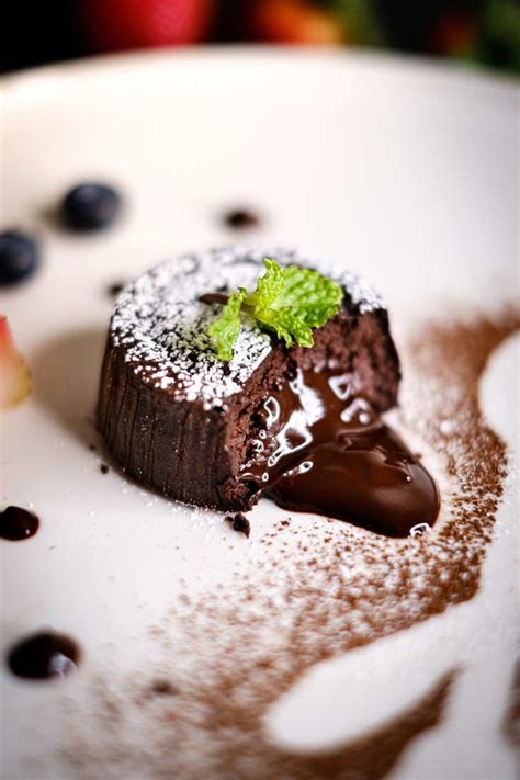 Molten Lava Cake Recipe Gordon Ramsay - Table for Seven