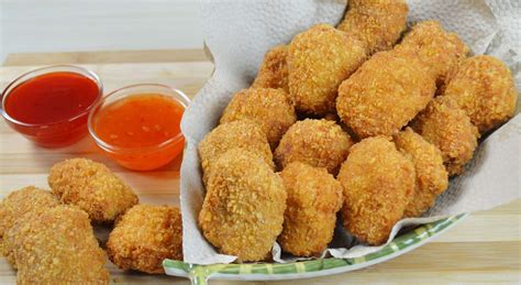 Homemade Chicken Nuggets - Yummy Kitchen