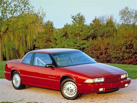 Car in pictures – car photo gallery » Buick Regal Gran Sport Coupe 1993-1997 Photo 02