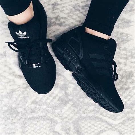 outfits with black adidas shoes - Jae Lea