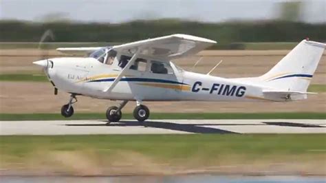 [HD] Cessna 172L Takeoff CSU3 - YouTube