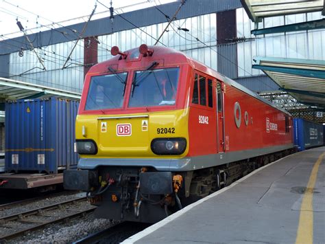 Class 92 no. 92042 at Carlisle. | Class 92 electric loco no.… | Flickr