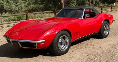 Bring A Trailer: This Shiny Red ‘68 Chevrolet Corvette Sports A Blacked ...