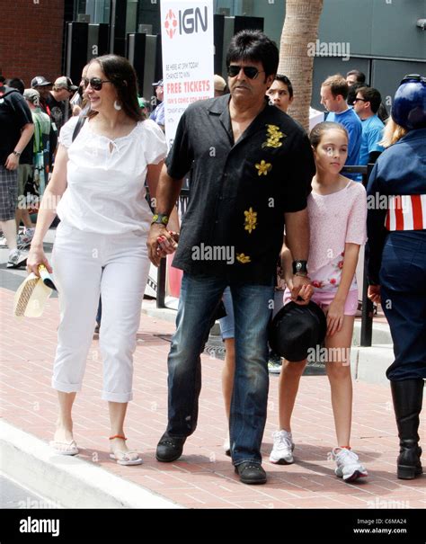 Erik Estrada with wife, Nanette Mirkovich and daughter, Francesca Comic ...