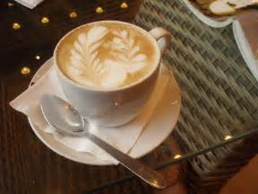 File:Perfect caffe latte from Cafe Coffee Day.jpg - Wikimedia Commons