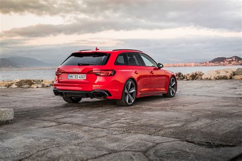 Audi Rs 4 Avant Rear Lights View Wallpaper,HD Cars Wallpapers,4k Wallpapers,Images,Backgrounds ...