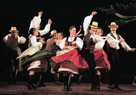 Hungarian rhapsody: Hungarian Budapest National Dance Theatre - Family ...