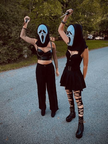 22 Cutest Duo Halloween costumes that are beyond Iconic in 2022 | Duo halloween costumes, Trendy ...