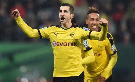 Manchester United transfer news: Henrikh Mkhitaryan completes £26m move ...