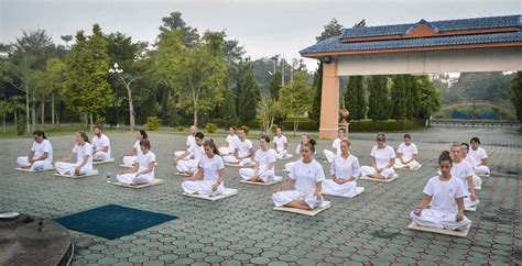 Discover the Benefits of Meditation Retreats in Thailand - Thai Holidays