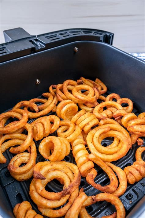 Frozen Curly Fries in Air Fryer [Crispy] - Simply Air Fryer