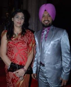 Gurpreet Ghuggi family photos | Celebrity family wiki