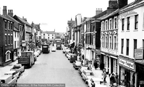 Photo of Pontefract, Market Place 1964 - Francis Frith