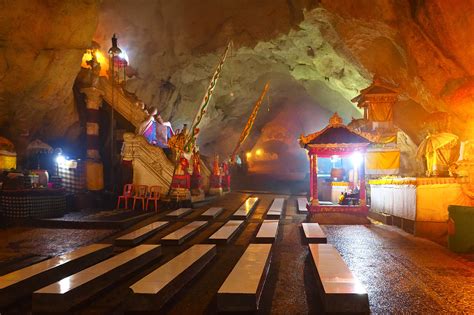 Goa Giri Putri Temple in Nusa Penida - Unique Cave Temple in Bali - Go ...