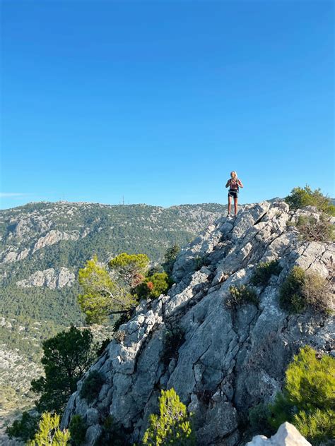 Majorca Hiking Guide (2) - Zanna Van Dijk