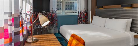 Hotel Rooms in Houston TX | Aloft Houston Downtown