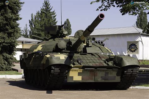 T-72AMT, a Ukrainian modernization of the T-72A. : r/TankPorn