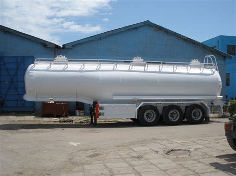 What are the Benefits of Choosing Fuel Tanker Trailer on Rent ...