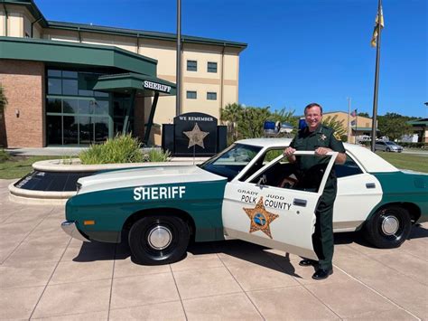 FL Department Restores 1972 Patrol Car, Surprises Sheriff - Patrol - POLICE Magazine