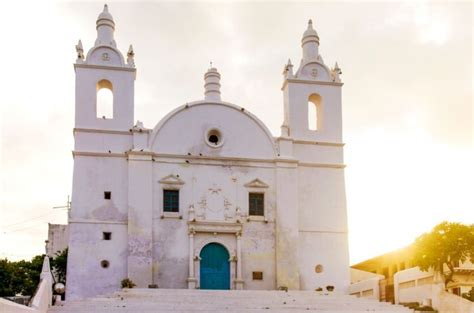 Diu Museum - A 400yr Old Church Converted into A Museum Now.