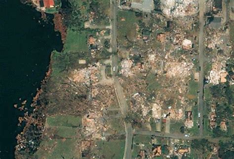 Alabama tornadoes: Close-up satellite imagery shows before-and-after devastation in Tuscaloosa ...