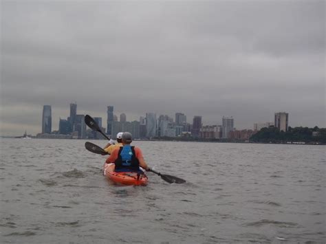 Kayak Circumnavigate Manhattan – Erik Weihenmayer