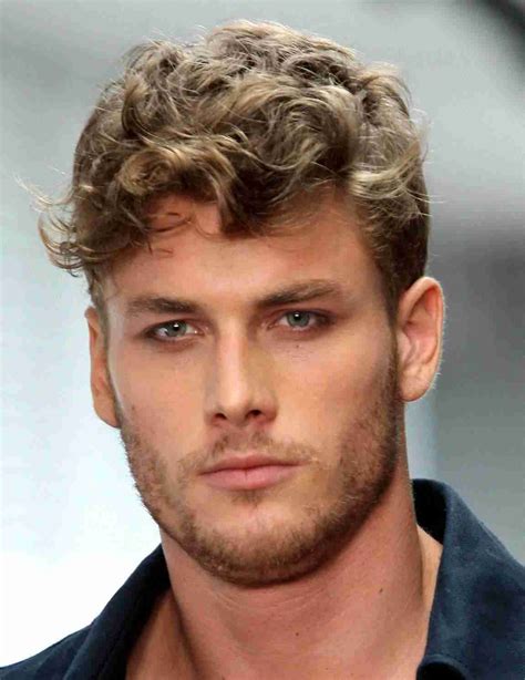 Short Cury Hairstyles for men with round faces 2017 – HAIRSTYLES