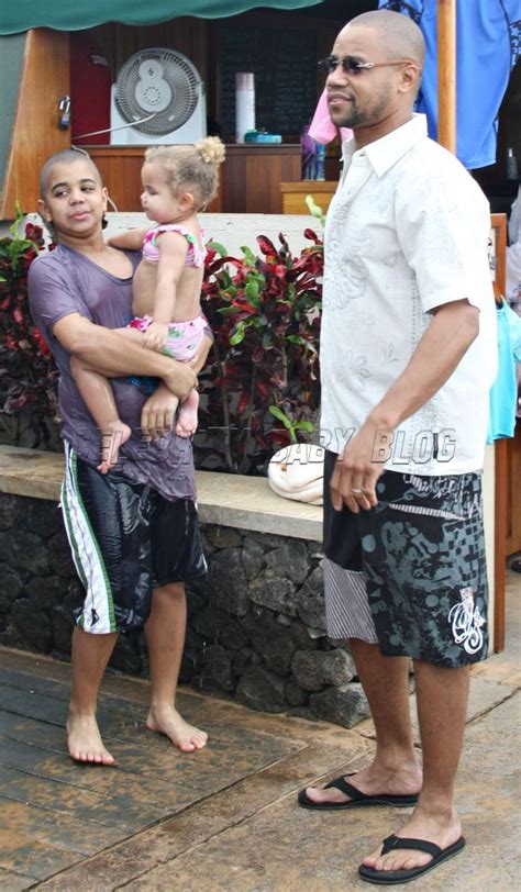 Cuba Gooding Jr and family in Hawaii