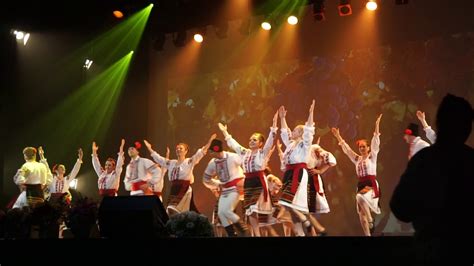 Moldovan dance group VATRA in Montreal - YouTube