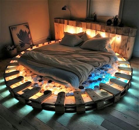 Creative Wood Pallet Beds With Lights – Creative Design