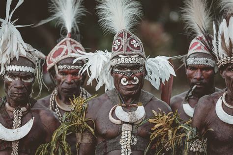 The tribespeople of Papua New Guinea | We love it Wild