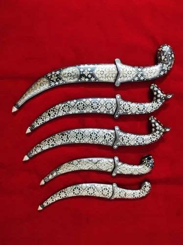 Iron Silver Decorative Dagger at Rs 2500 in Udaipur | ID: 26464144748