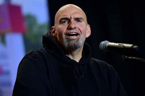 'That was fast': All eyes on John Fetterman as Senate reverses casual dress code - MEAWW