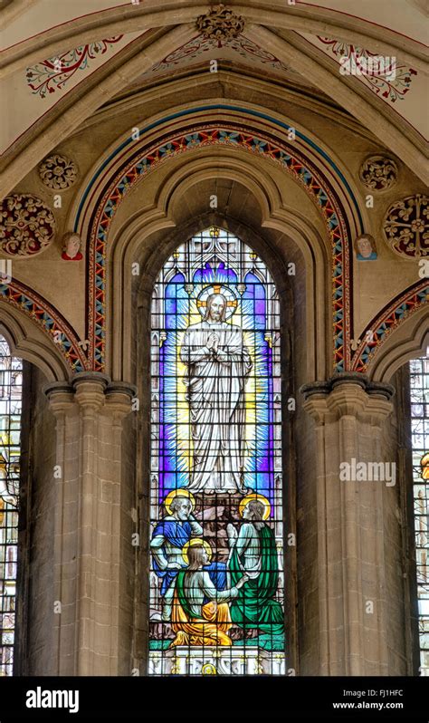 Wells Cathedral stained glass window. Wells, Somerset, England Stock Photo - Alamy