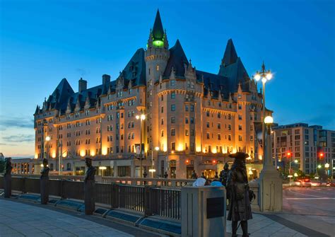 10 Fairy Tale Castles in Canada You Can Visit - Travel Bliss Now