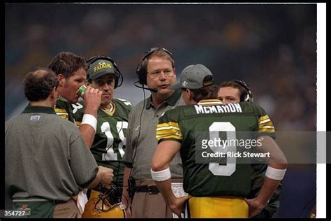 Coach Mike Holmgren Photos and Premium High Res Pictures - Getty Images