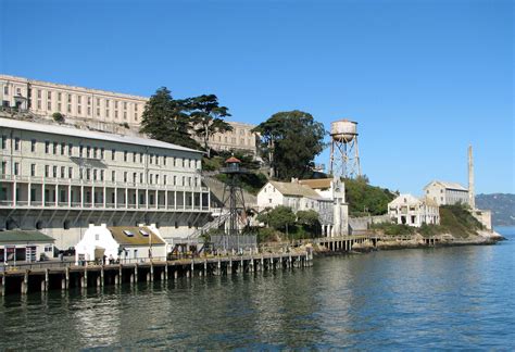 File:Alcatraz Island 03.jpg - Wikipedia