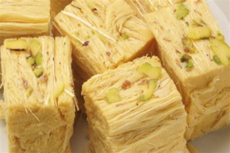 Soni Recipes: Patisa - Soan Papdi Recipe