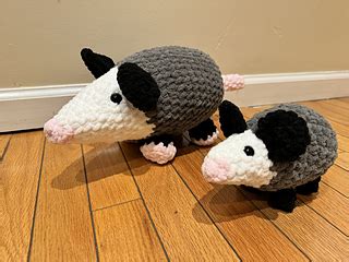 Ravelry: Momma and baby Joey Opossum pattern by Laurie Morrell