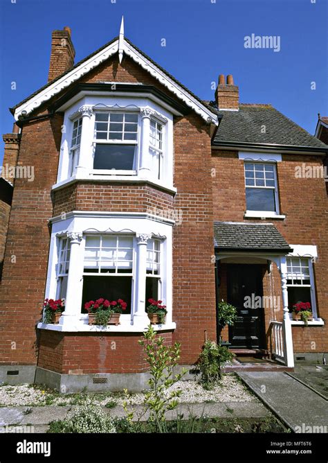 Exterior Victorian red brick town house bay windows exteriors houses ...