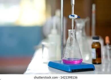 1,818 Titration Images, Stock Photos & Vectors | Shutterstock