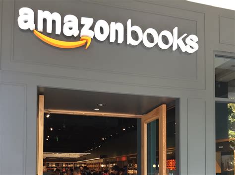 Amazon books: The Evolution From Online To Offline Store – Enterprise ...